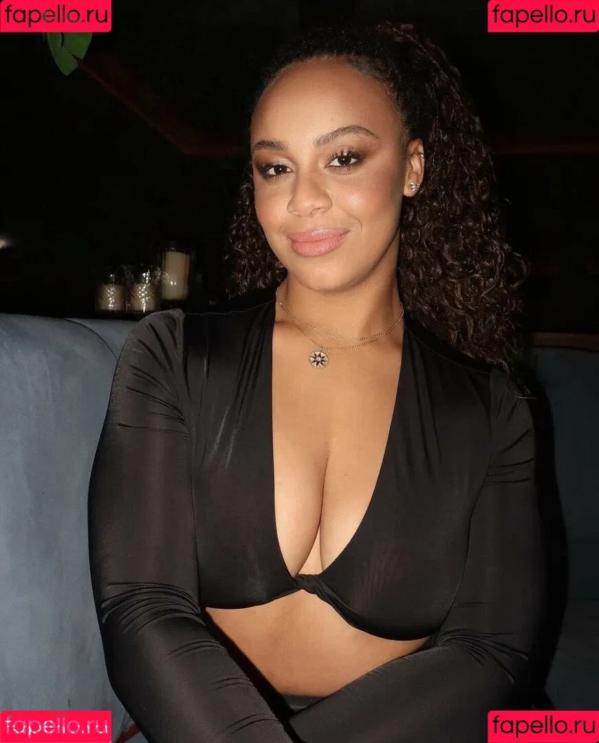 Nia Sioux Onlyfans Photo Gallery 