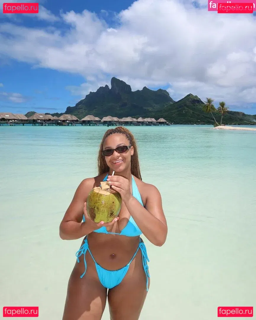 Nia Sioux Onlyfans Photo Gallery 