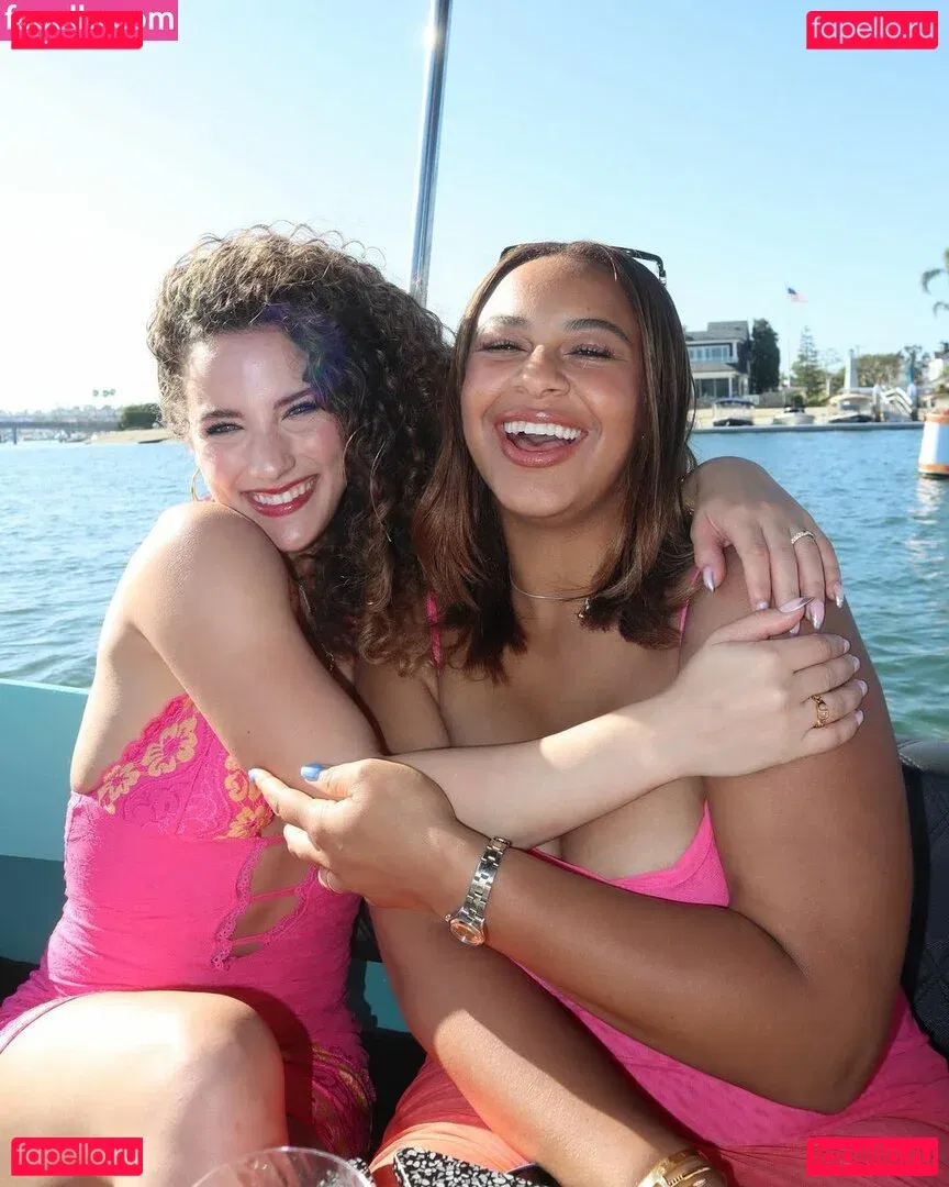 Nia Sioux Onlyfans Photo Gallery 