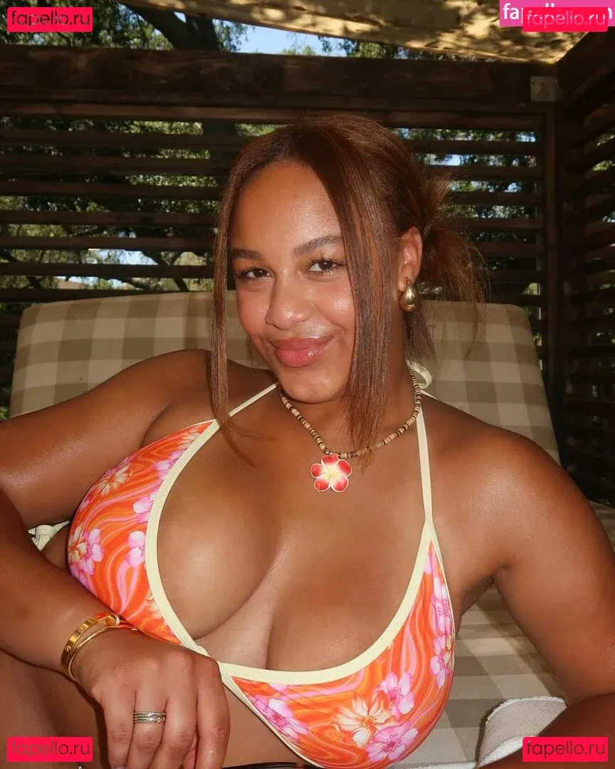 Nia Sioux Onlyfans Photo Gallery 