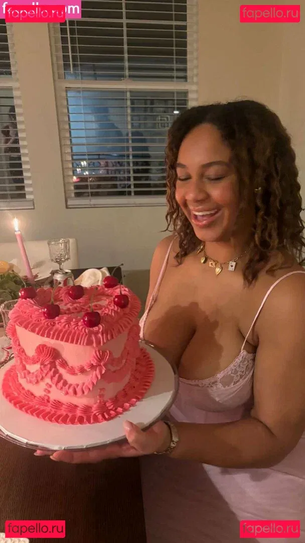 Nia Sioux Onlyfans Photo Gallery 