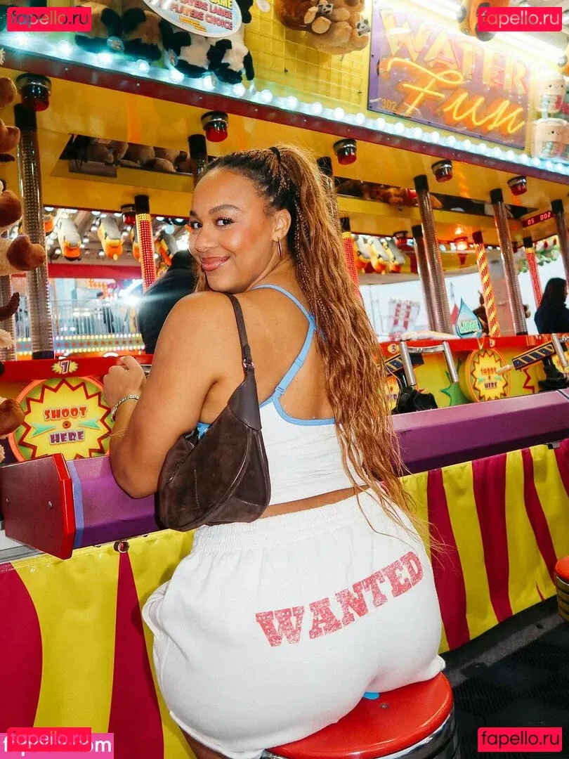 Nia Sioux Onlyfans Photo Gallery 