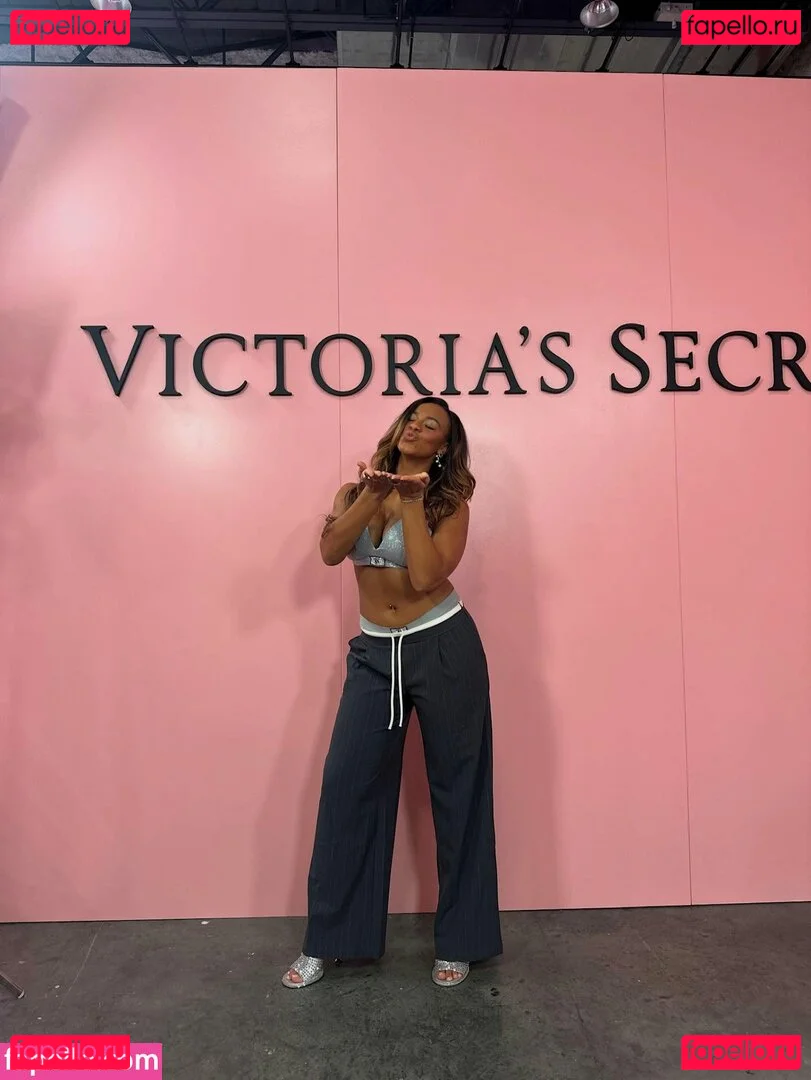 Nia Sioux Onlyfans Photo Gallery 