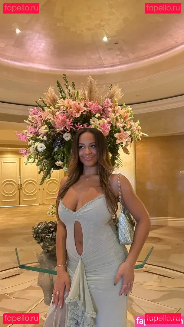 Nia Sioux Onlyfans Photo Gallery 