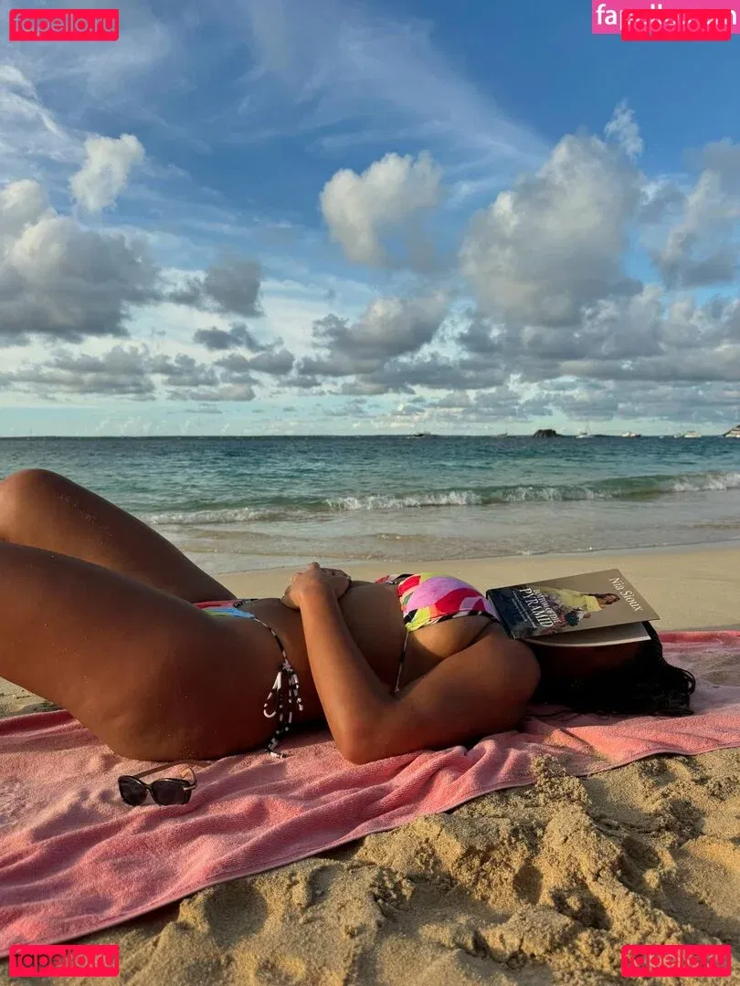 Nia Sioux Onlyfans Photo Gallery 