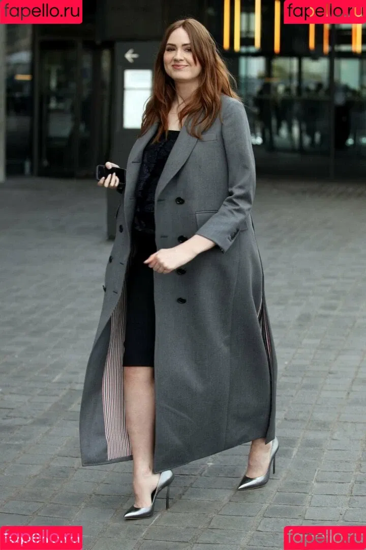 Karen Gillan Onlyfans Photo Gallery 