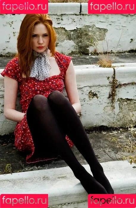 Karen Gillan Onlyfans Photo Gallery 
