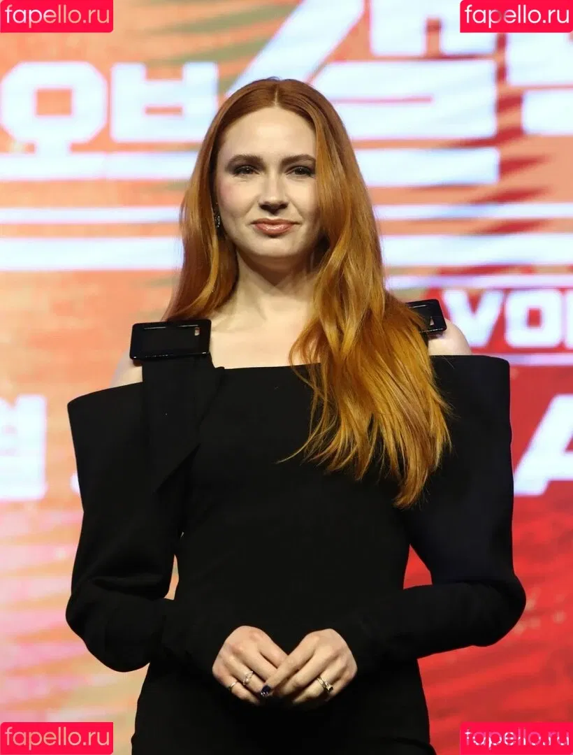 Karen Gillan Onlyfans Photo Gallery 