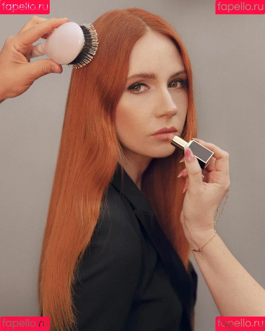 Karen Gillan Onlyfans Photo Gallery 