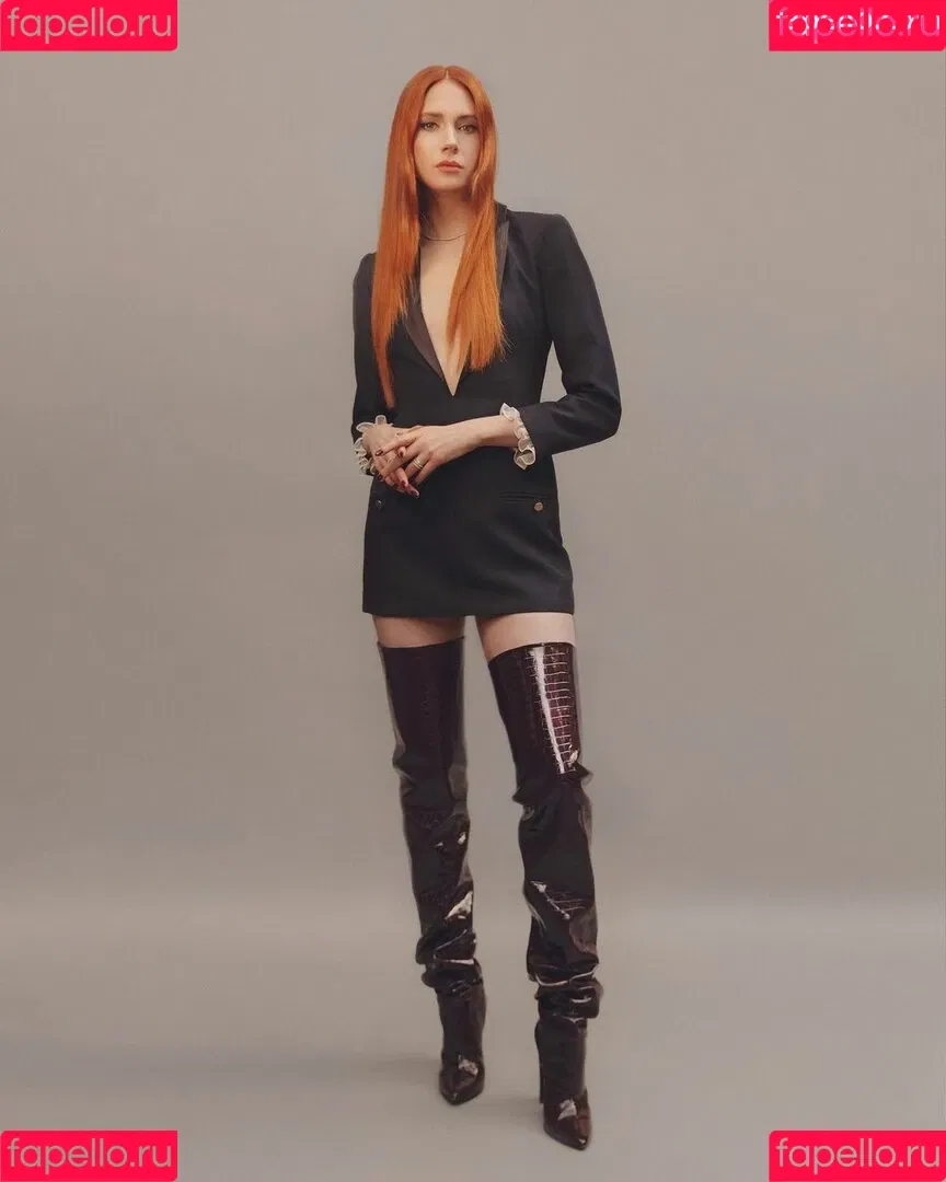 Karen Gillan Onlyfans Photo Gallery 