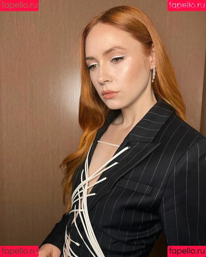 Karen Gillan Onlyfans Photo Gallery 