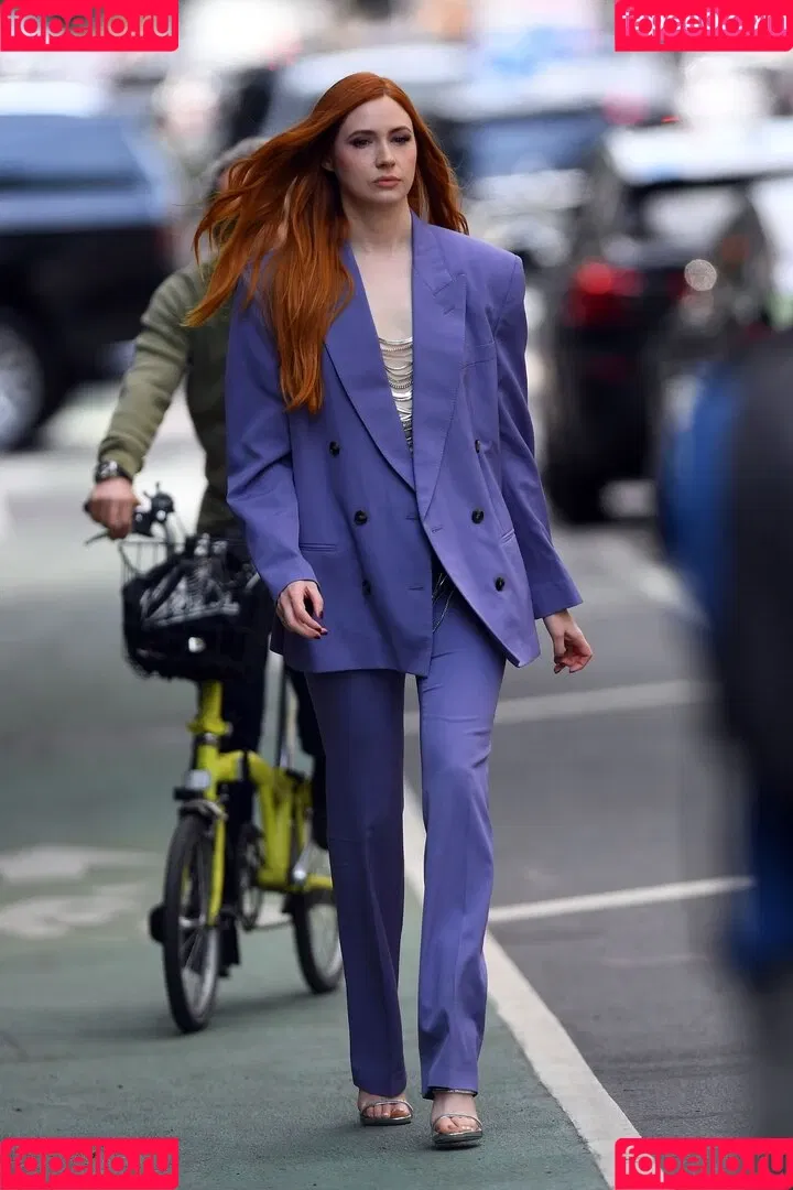 Karen Gillan Onlyfans Photo Gallery 