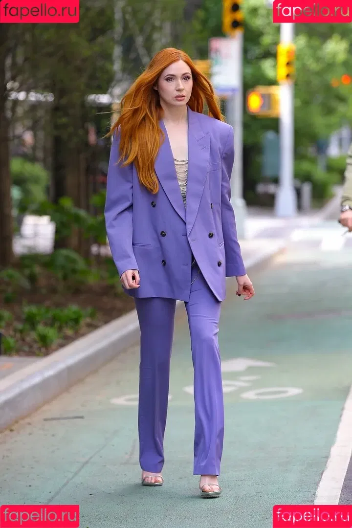 Karen Gillan Onlyfans Photo Gallery 