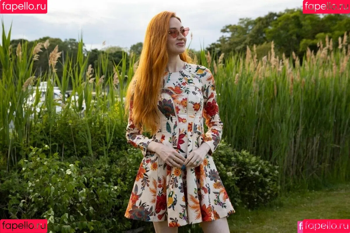 Karen Gillan Onlyfans Photo Gallery 