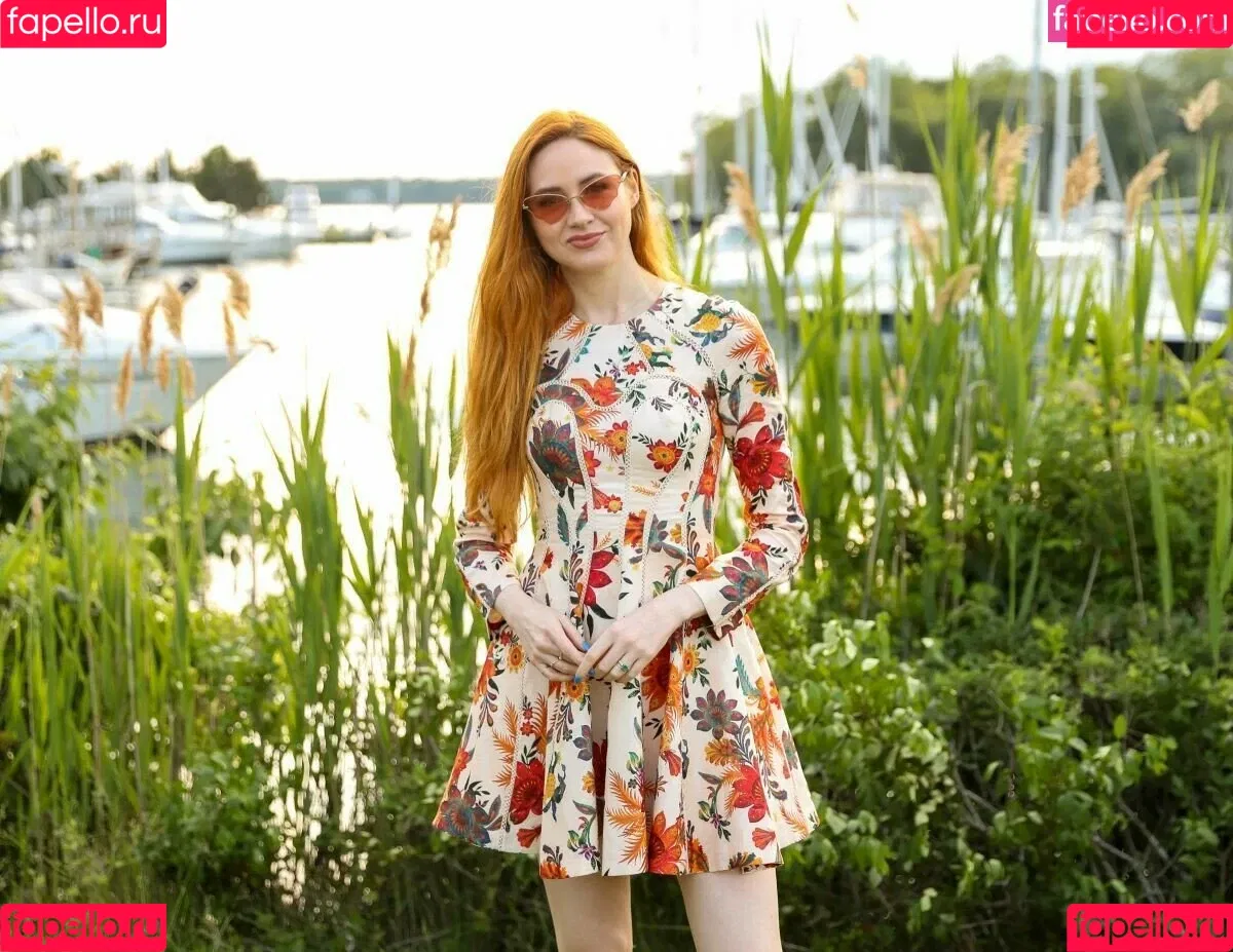 Karen Gillan Onlyfans Photo Gallery 