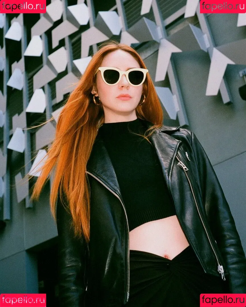 Karen Gillan Onlyfans Photo Gallery 