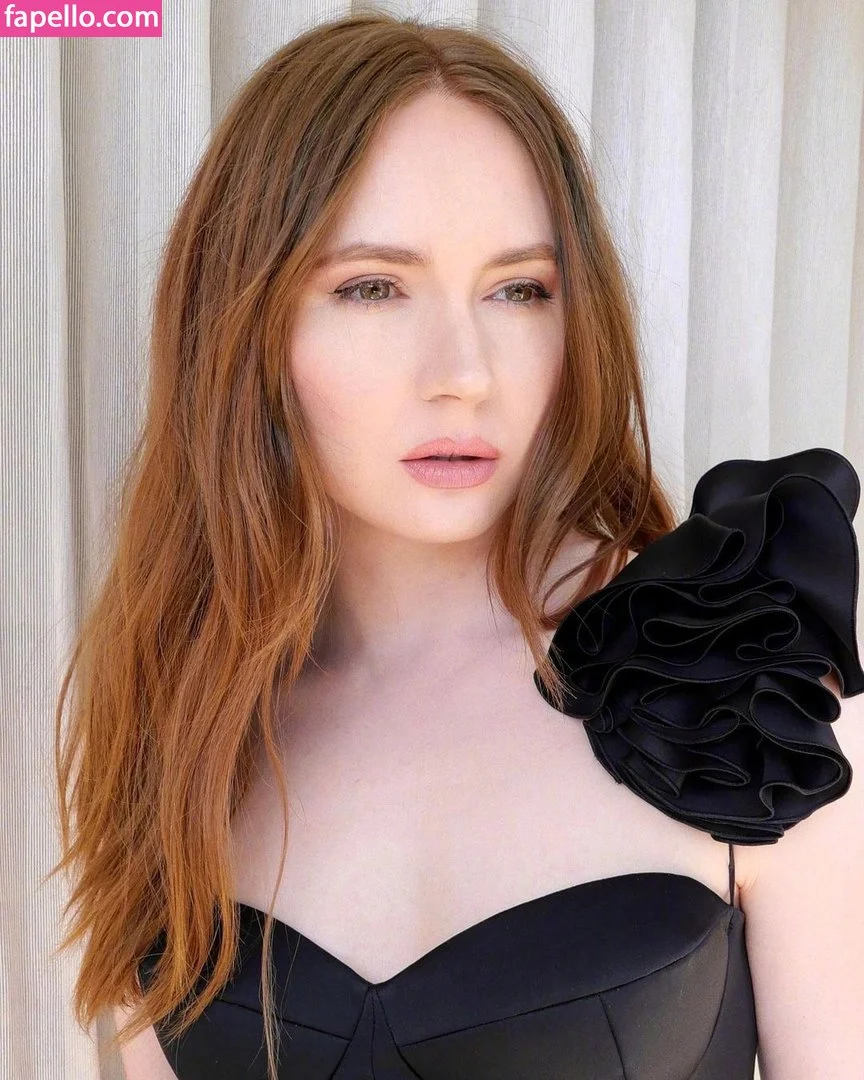 Karen Gillan Onlyfans Photo Gallery 