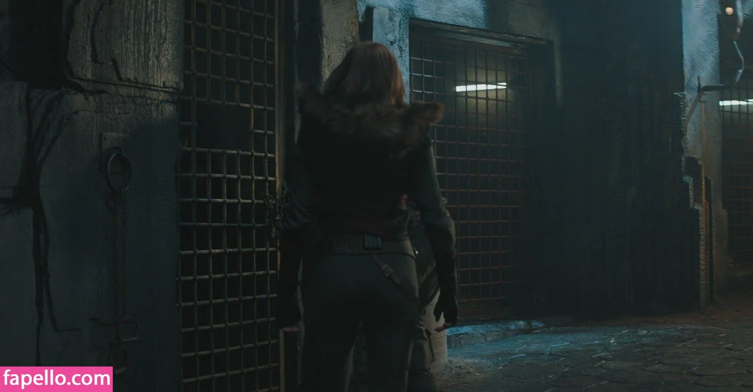 Karen Gillan Onlyfans Photo Gallery 