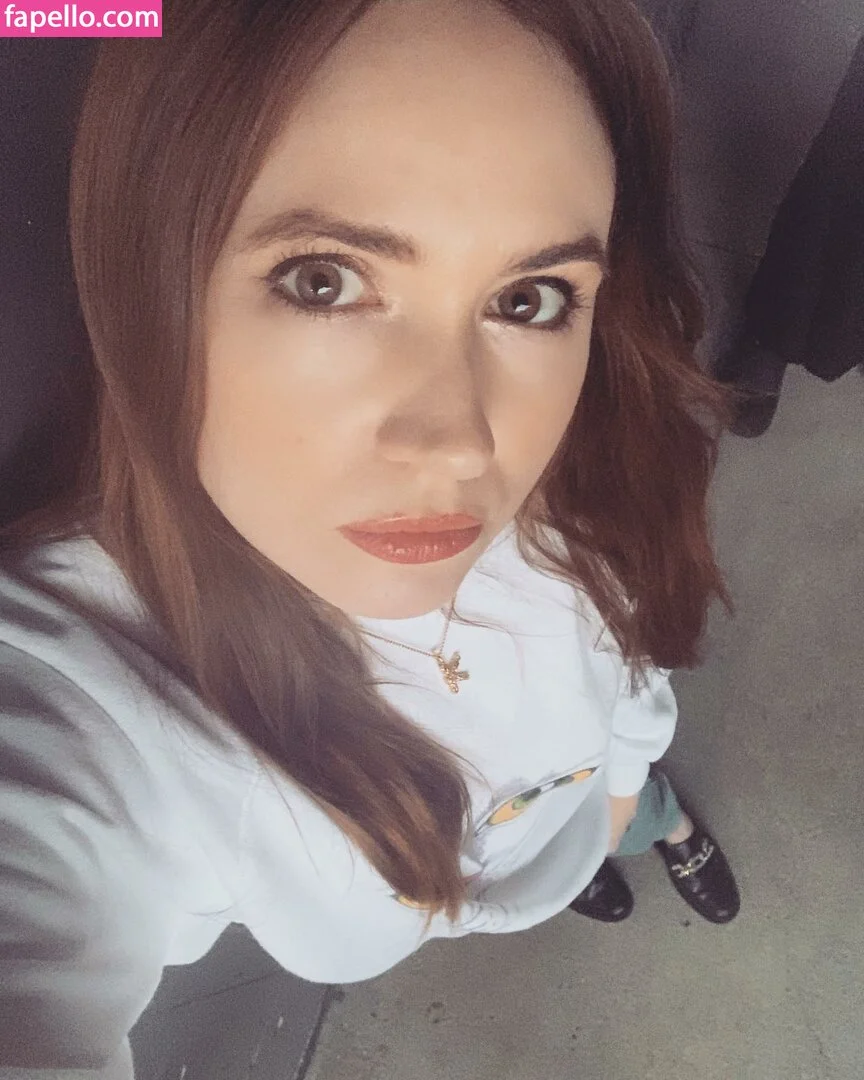 Karen Gillan Onlyfans Photo Gallery 