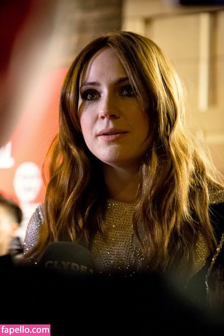 Karen Gillan Onlyfans Photo Gallery 