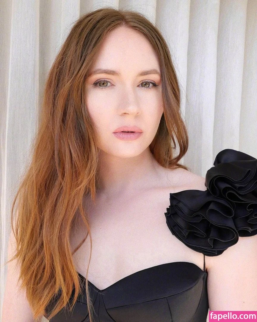 Karen Gillan Onlyfans Photo Gallery 