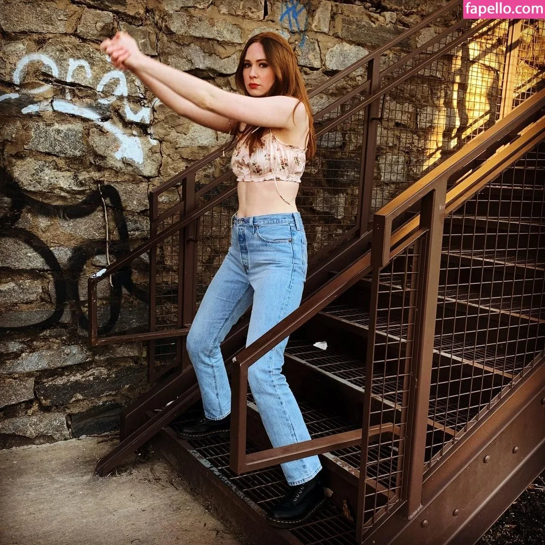 Karen Gillan Onlyfans Photo Gallery 