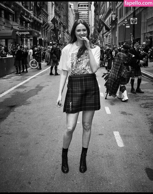 Karen Gillan Onlyfans Photo Gallery 