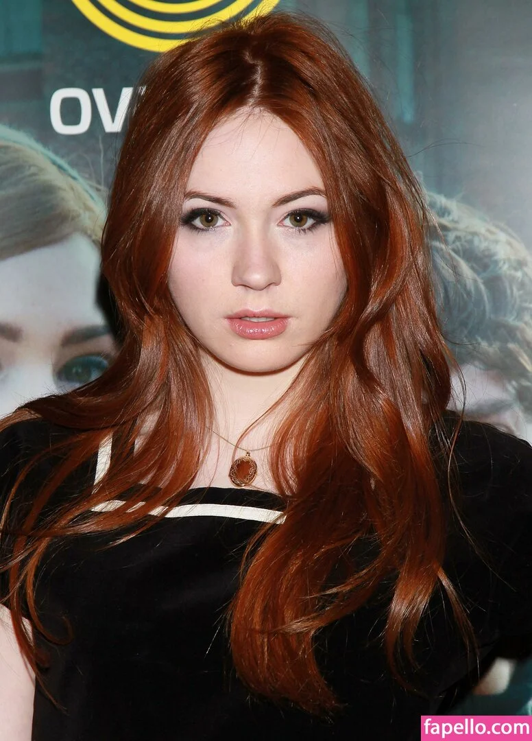 Karen Gillan Onlyfans Photo Gallery 