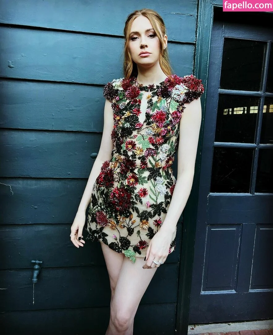 Karen Gillan Onlyfans Photo Gallery 
