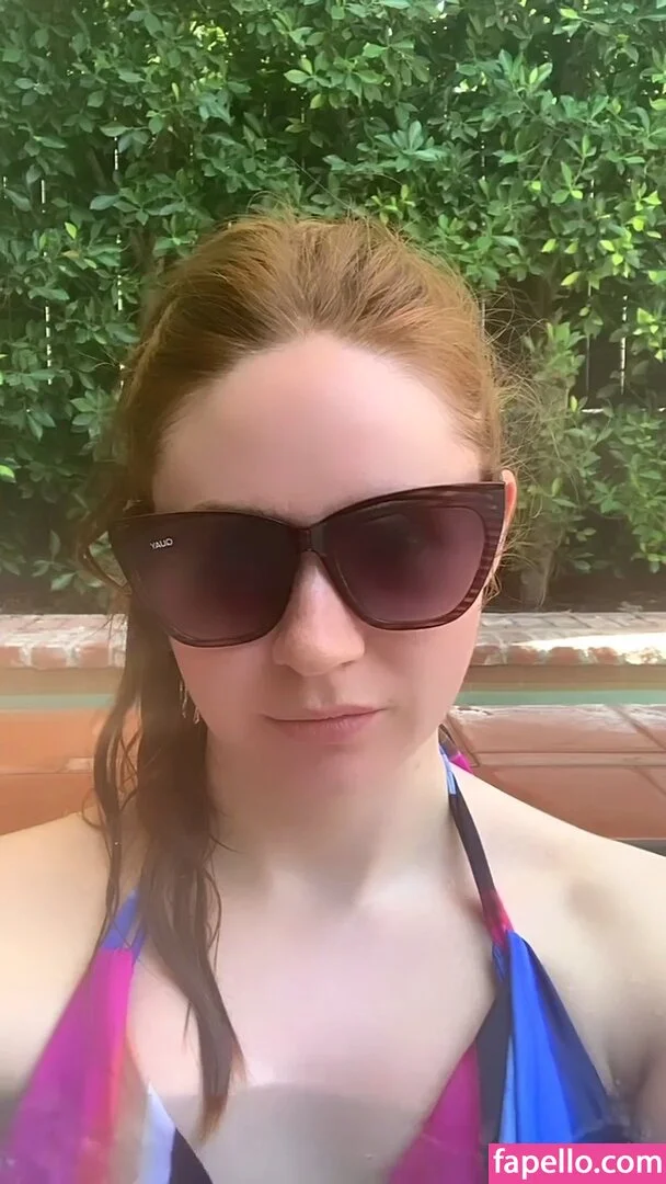 Karen Gillan Onlyfans Photo Gallery 