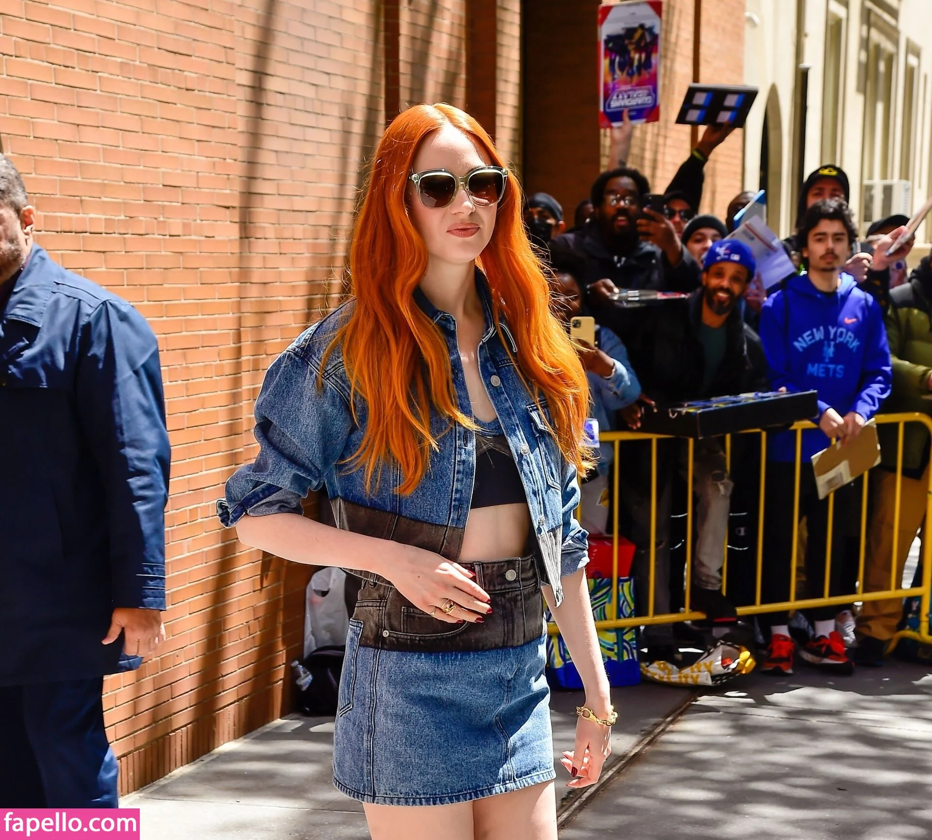 Karen Gillan Onlyfans Photo Gallery 