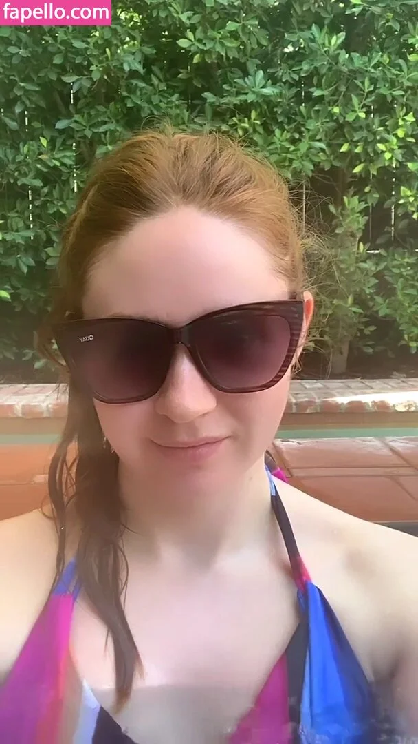 Karen Gillan Onlyfans Photo Gallery 