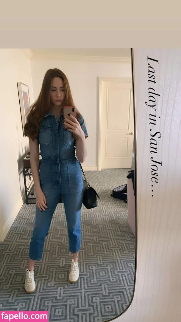 Karen Gillan Onlyfans Photo Gallery 