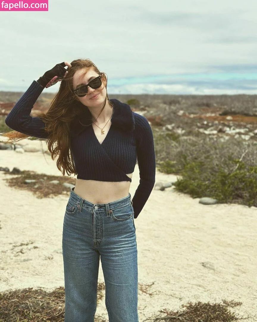 Karen Gillan Onlyfans Photo Gallery 