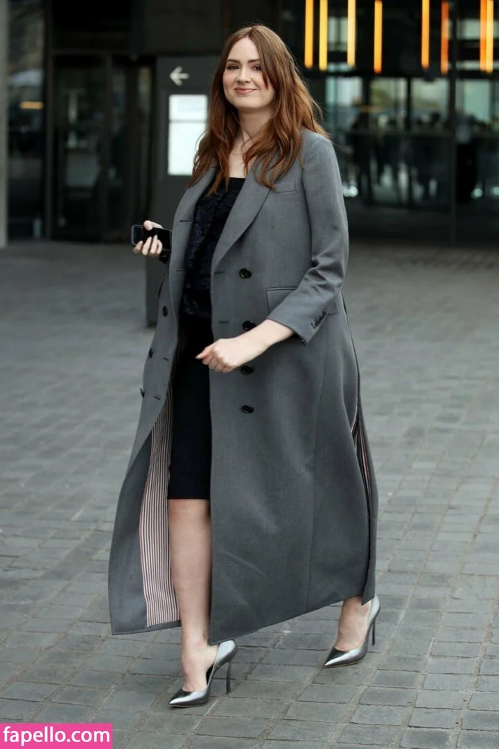 Karen Gillan Onlyfans Photo Gallery 