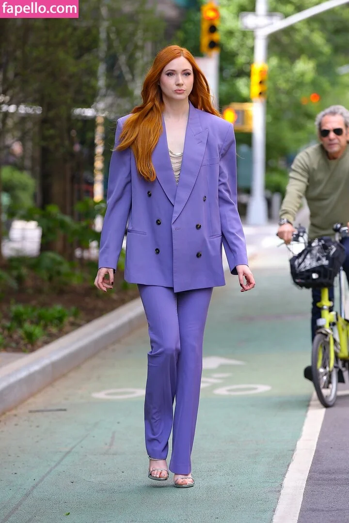 Karen Gillan Onlyfans Photo Gallery 