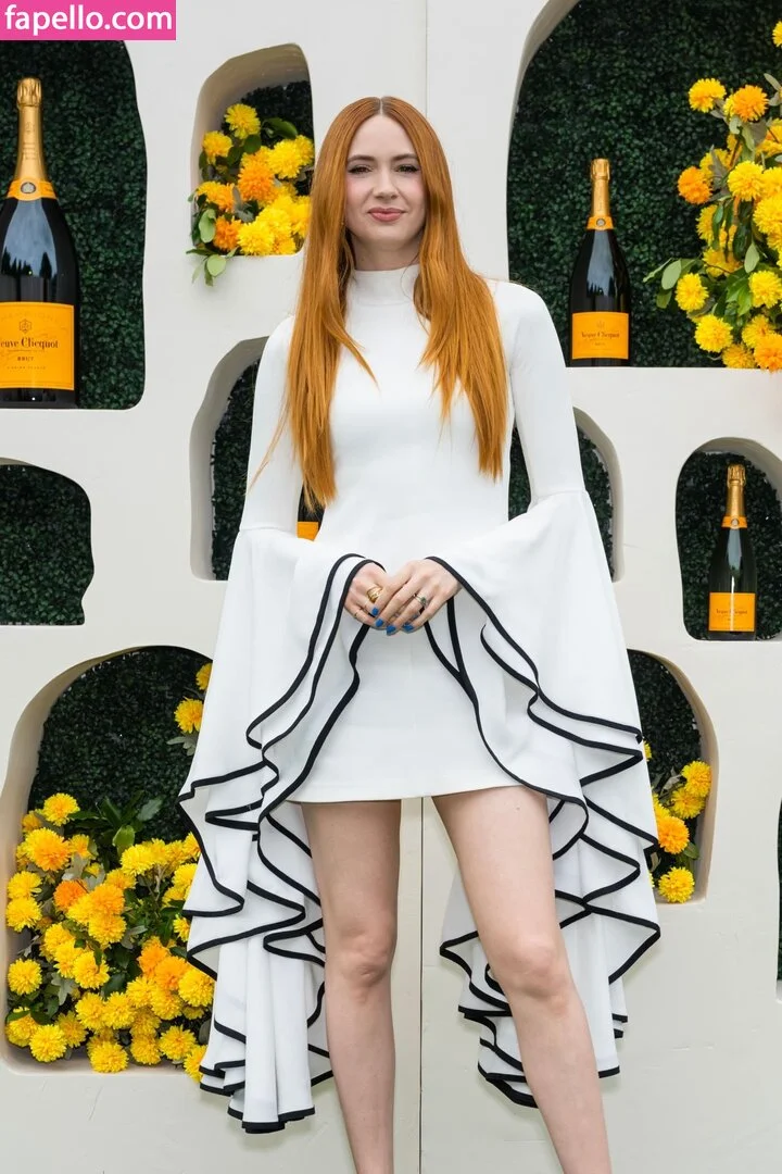 Karen Gillan Onlyfans Photo Gallery 