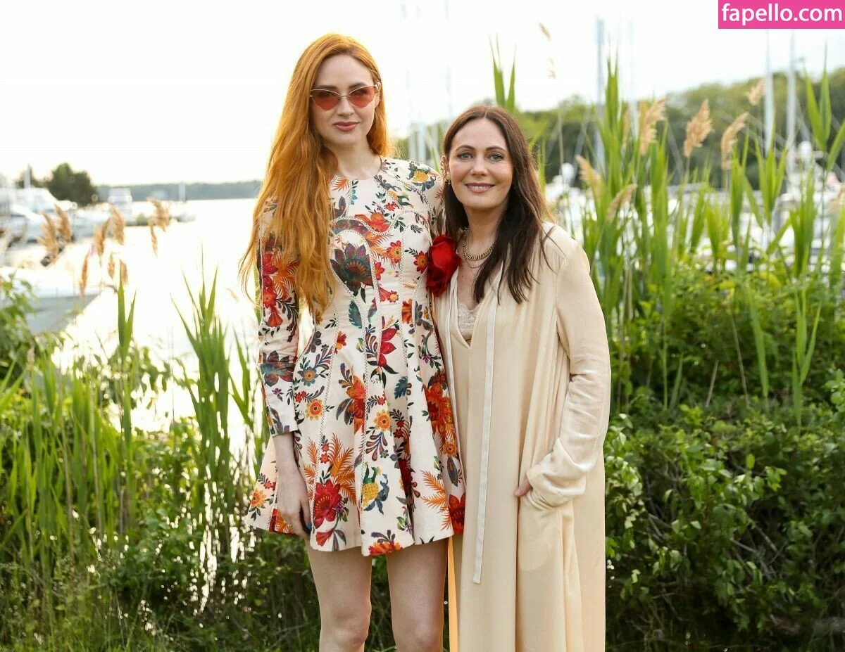 Karen Gillan Onlyfans Photo Gallery 