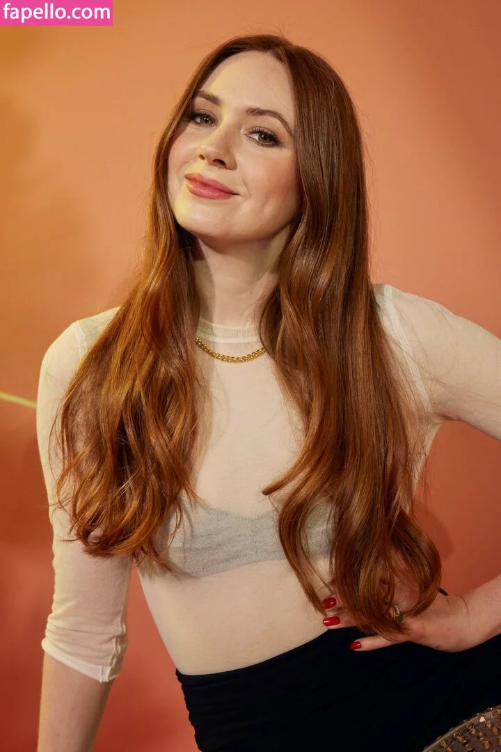 Karen Gillan Onlyfans Photo Gallery 
