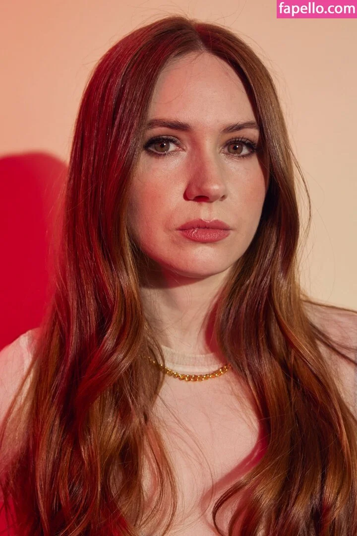 Karen Gillan Onlyfans Photo Gallery 