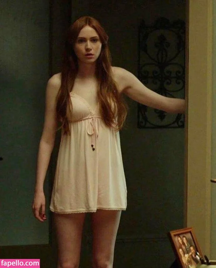 Karen Gillan Onlyfans Photo Gallery 