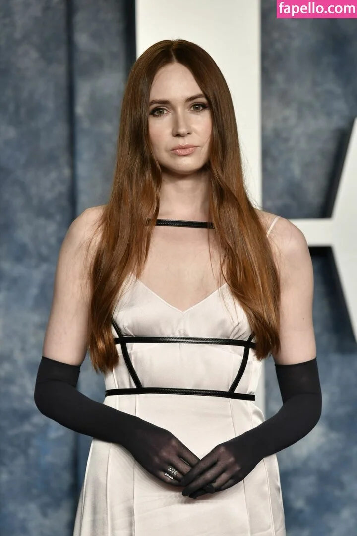 Karen Gillan Onlyfans Photo Gallery 