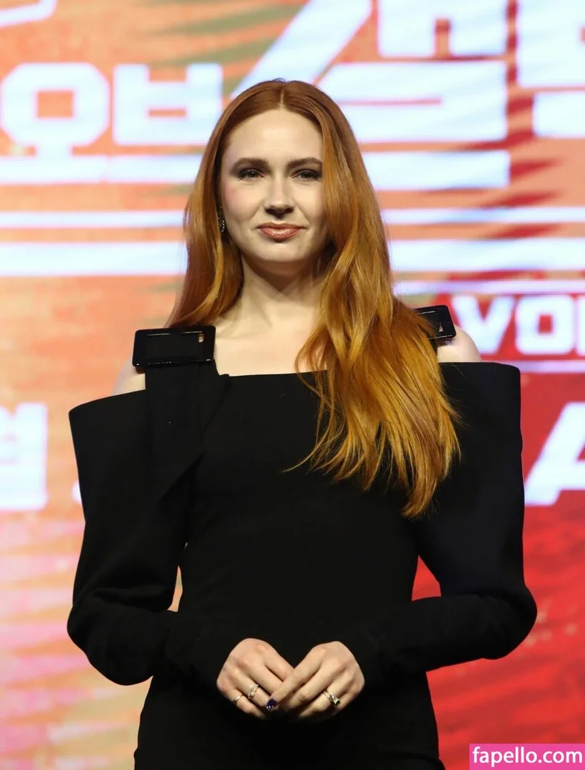 Karen Gillan Onlyfans Photo Gallery 