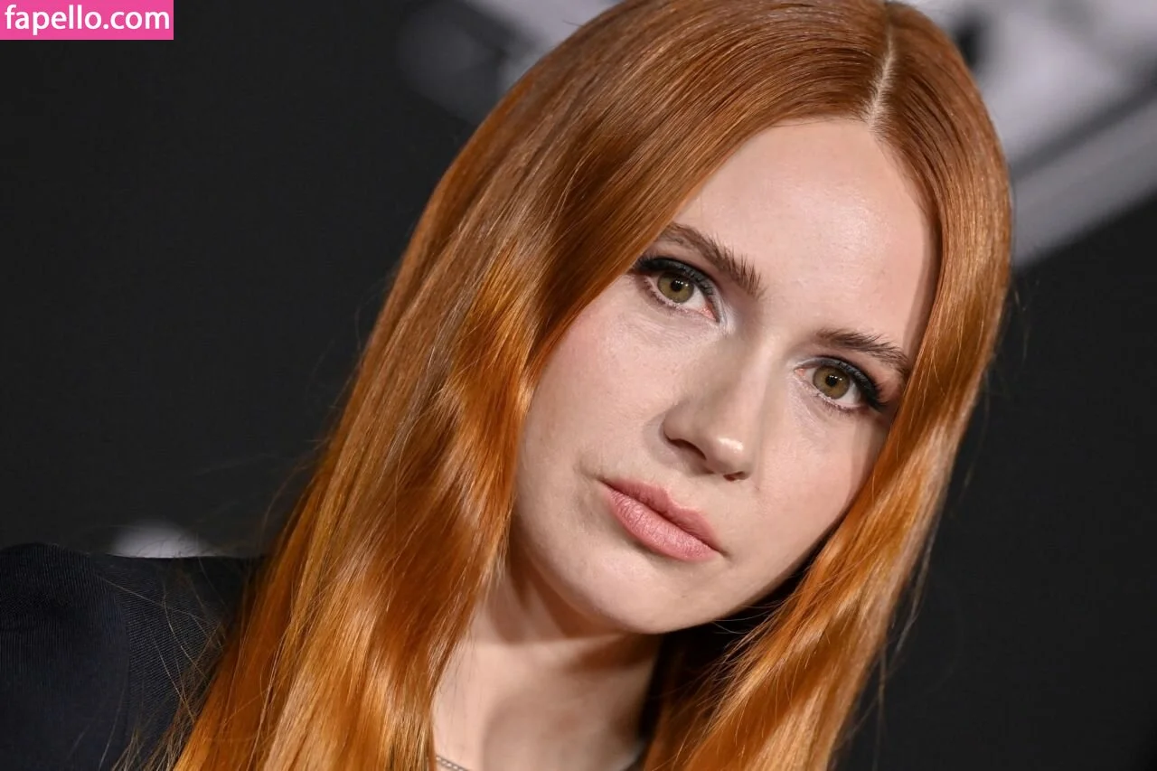 Karen Gillan Onlyfans Photo Gallery 