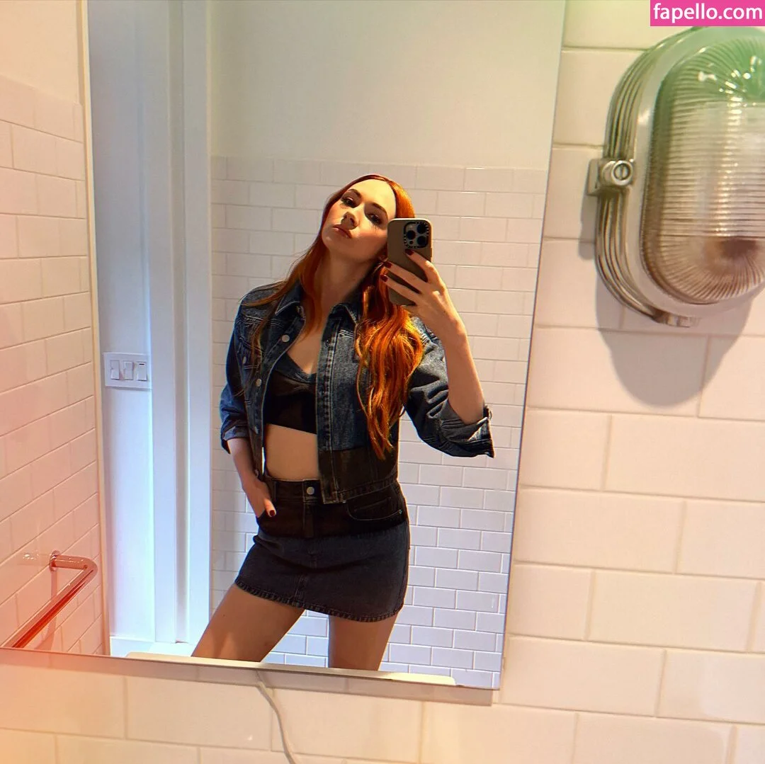 Karen Gillan Onlyfans Photo Gallery 