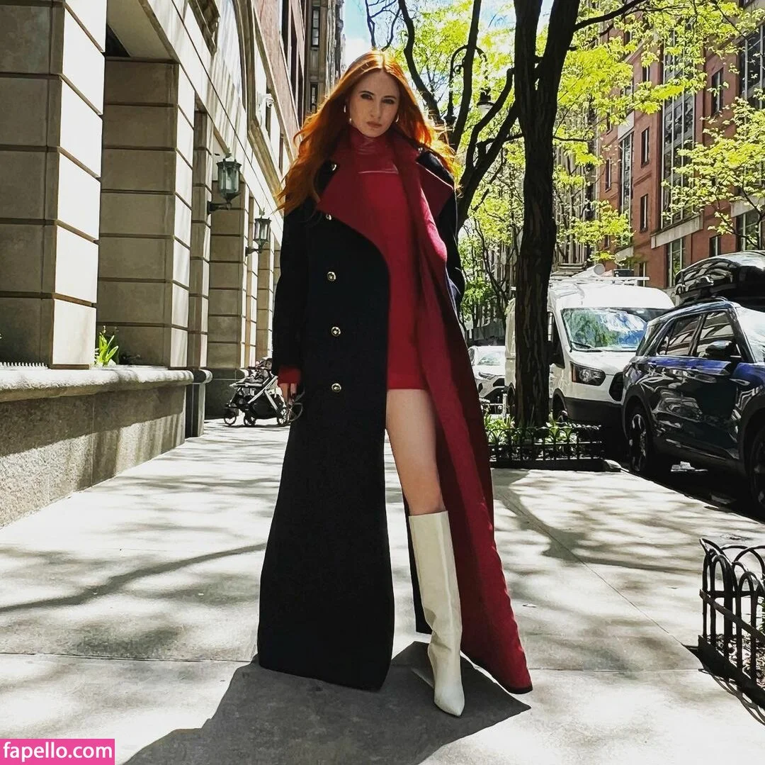 Karen Gillan Onlyfans Photo Gallery 