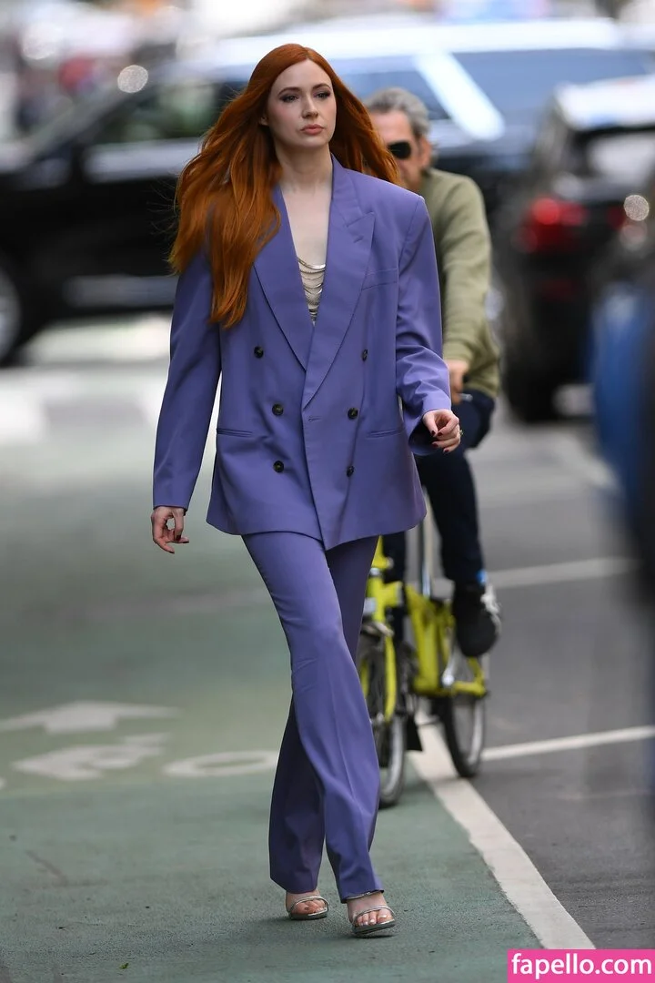 Karen Gillan Onlyfans Photo Gallery 