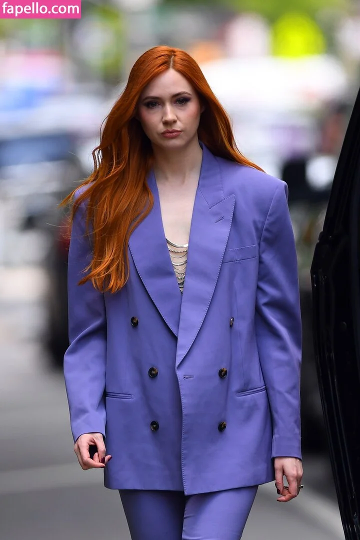 Karen Gillan Onlyfans Photo Gallery 