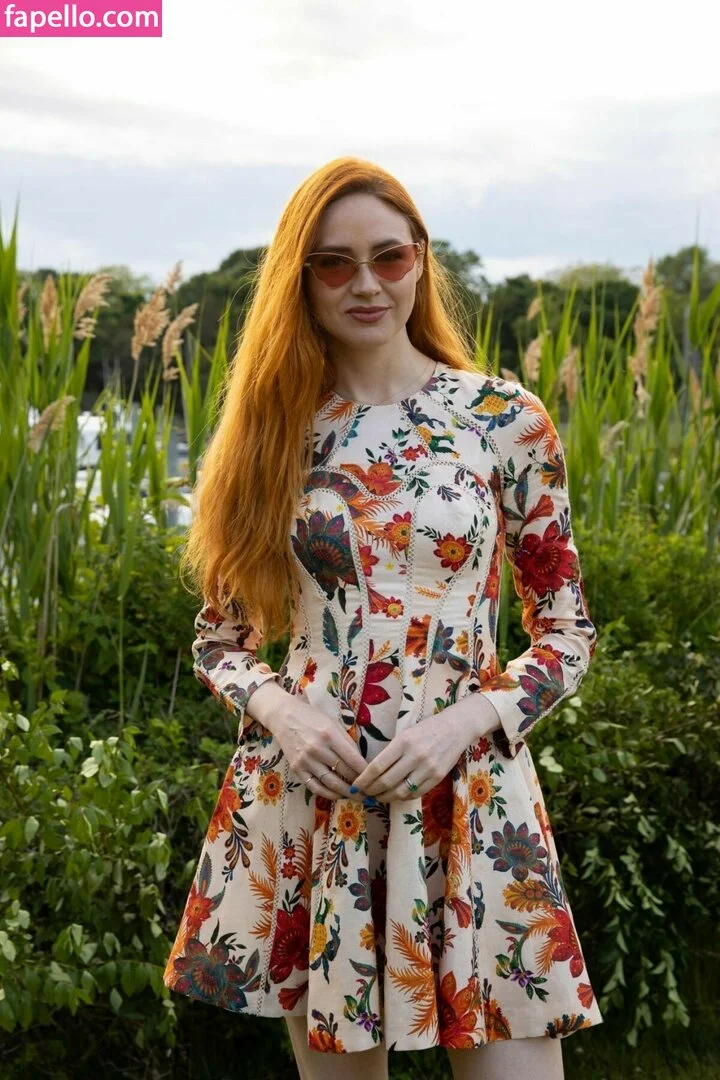 Karen Gillan Onlyfans Photo Gallery 