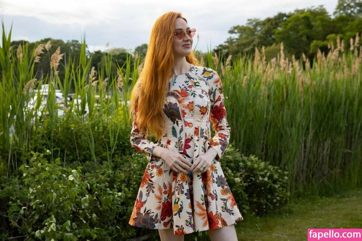 Karen Gillan Onlyfans Photo Gallery 